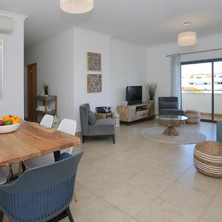 3 Bedroom Apartment With Indoor Pool Central Lagos Exteriér fotografie