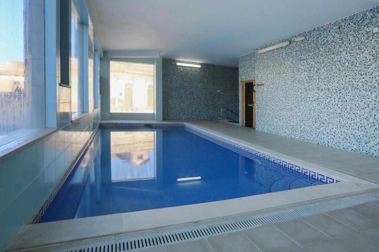 3 Bedroom Apartment With Indoor Pool Central Lagos Exteriér fotografie