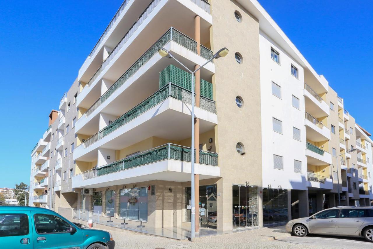 3 Bedroom Apartment With Indoor Pool Central Lagos Exteriér fotografie